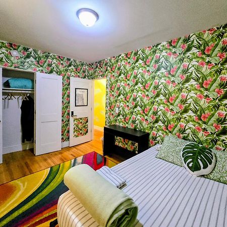 Tropical Comfort Room In Harlem Cozy Stay With Snacks & Style New York Exterior photo