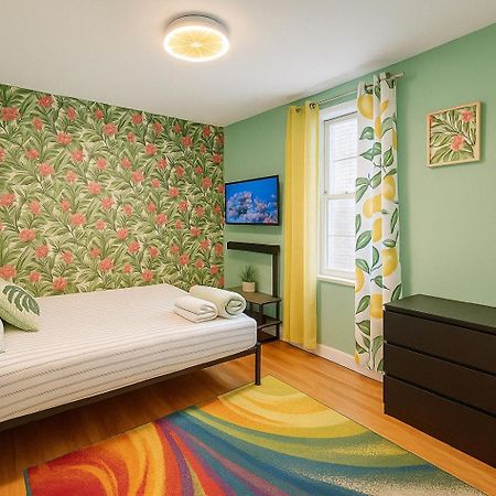 Tropical Comfort Room In Harlem Cozy Stay With Snacks & Style New York Exterior photo