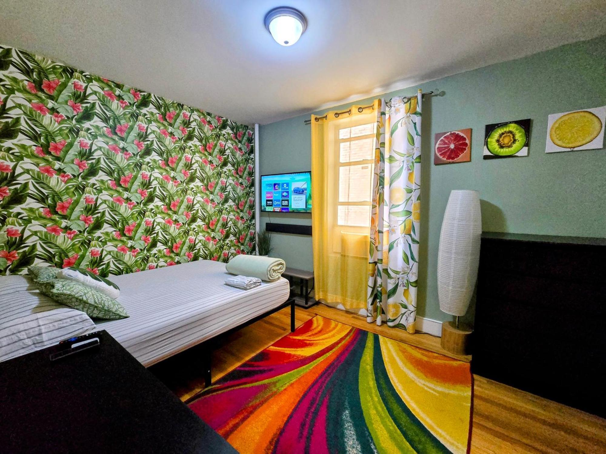 Tropical Comfort Room In Harlem Cozy Stay With Snacks & Style New York Exterior photo